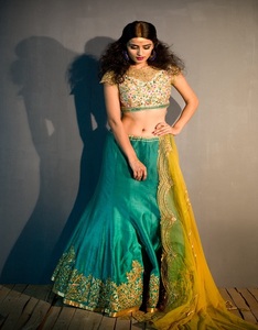 Lehenga-vestido choli de último diseñador, 2018 - Product Image 1