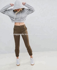 กางเกงคาร์โก้ผ้าแคนวาสผู้หญิง โบนวัตต์ เอวกลาง ทรงสกินนี่ ชิโน่ ปลายขาพับได้ สีกากี แต่งกระดุม - Product Image 4