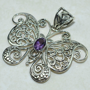 Colgante de Plata de Ley 925 con amatista en forma de mariposa, joyería India - Product Image 2