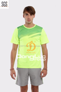 Ropa deportiva de poliéster de alta calidad para hombre, ropa personalizada, camiseta promocional barata al por mayor, tejido de punto, secado rápido, transpirable - Product Image 2