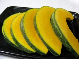 IQF ฟักทองแช่แข็งตัดก้อนบล็อกหั่นเป็นก้อนโดยไม่ต้องปอกผิวหรือปอกเปลือกไม่หวานเพื่อสุขภาพธรรมชาติ - คุณภาพสูง - Product Image 3