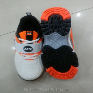 Zapatos de críquet con pinchos de goma de calidad - Product Image 2