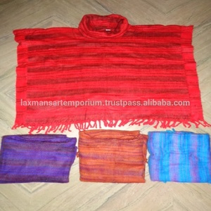 Ponchos/Casacos con Capucha a Rayas de Lana Acrílica de Primera Calidad, Moda Invernal de Tendencia, Venta al por Mayor en India - Product Image 2