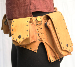 Ceinture utilitaire de Bohème unisexe, élégante et pratique, faite à la main en cuir véritable, sac de hanche coloré, écologique et antivol pour le quotidien. - Product Image 4