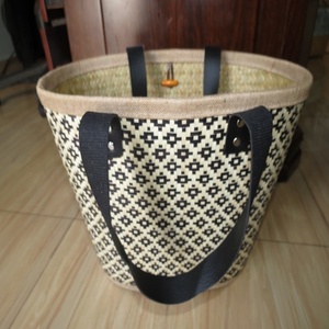 Bolso de playa de paja de rafia de vietnam, con forro de tela Interior y Asa de cuero - Product Image 1