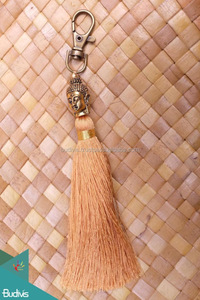 Vente en gros de porte-clés de décoration en acier inoxydable, cuir, nylon, art simple bohème, pendentif avec glands - Product Image 3