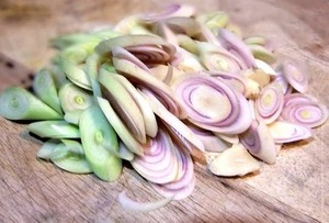 NOUS FOURNISSONS DU CITRON HERBE AU PRIX LE MOINS CHER ET DE HAUTE QUALITÉ DU VIETNAM - Product Image 4