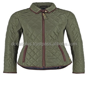 Chaqueta acolchada de diamantes negros personalizada OEM para damas - Product Image 1
