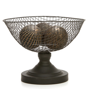 Panier décoratif en fil métallique, idéal comme cadeau pour un mariage ou une fête de mariage - Product Image 1