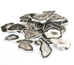Tranche d'agate de géode noire naturelle connecteur druzy plaqué argent connecteur à boucle unique fait à la main pour boucle d'oreille et pendentif fourniture de bricolage - Product Image 3