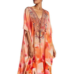 2019 venta al por mayor estilo moderno digital impreso vestido con cuello en V de tela de viscosa embellecido kaftan - Product Image 1