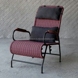 Silla Reclinable Moderna de Mimbre para Exteriores, Tumbona Ajustable para Jardín, Silla de Descanso Premium para Patio de Hotel y Piscina con Cojín - Product Image 1