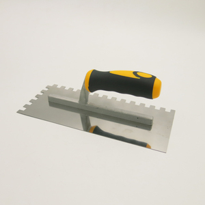 Vente en gros de truelle à béton en acier inoxydable avec manche en caoutchouc et lame crantée truelle en plastique pour le plâtrage - Product Image 2