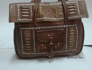 กระเป๋าหนังโมร็อกโกสำหรับผู้หญิง สะพายไหล่ ดีไซน์สายสะพายแกะสลัก งานแฮนด์เมด ใช้เป็นกระเป๋าถือหรือกระเป๋าใส่ของ - Product Image 3