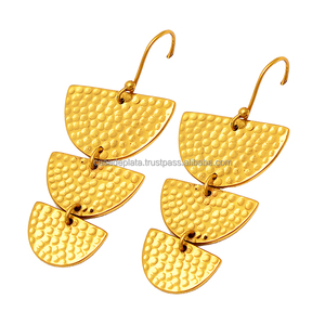 Pendiente de Plata de Ley 925 chapado en oro Pendiente de moda para aniversario de bodas o fiestas para mujeres. Mayorista POR CDP - Product Image 1