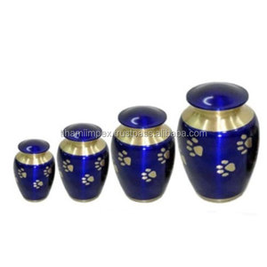 Urna de metal para mascotas de latón con grabado de pata, urna de cremación para cenizas humanas, fabricante al por mayor, urnas de metal decorativas personalizadas - Product Image 3