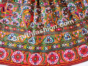 Jupe Rabari en broderie de Kutch en Inde - Jupe Rabari Kutchi pour femme (Gaghra) - Jupes traditionnelles indiennes - Product Image 5