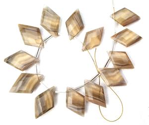 Cuentas de Briolette con forma de cometa de fluorita marrón de 1 hebra de alta calidad, piedras preciosas sueltas facetadas naturales para joyería hecha a mano al por mayor - Product Image 1