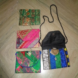 Nouveau fait à la main multicolore Patchwork coton Designer chaîne pochette sacs à main longue RFID fermeture à glissière fournisseur en gros de l'Inde - Product Image 3