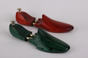 Árboles de zapatos de madera de Carpe de colores personalizados para mujeres y hombres diferentes colores con logotipo de Haya para el cuidado del calzado - Product Image 3