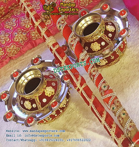 Decoración para la Ceremonia Haldi de Boda Punjabi, Accesorios Decorados con Phulkari para Bodas Punjabi, Phulkari Chownki para Bodas Punjabi, EE. UU. - Product Image 4