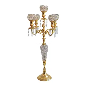 Candelabri Glam scintillanti di cristallo dorato lucido a 5 braccia per matrimoni e centrotavola di natale realizzati a mano
