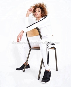 ชุดวอร์มผ้าฝ้าย100% สำหรับผู้หญิง,ชุดวอร์มแฟชั่นลายทางด้านข้างปรับแต่งได้ตามต้องการ - Product Image 3