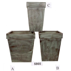 Jardinières de fleurs décoratives faites à la main Accessoires de décoration de jardin Pot de fleurs en métal de dernière conception - Product Image 1