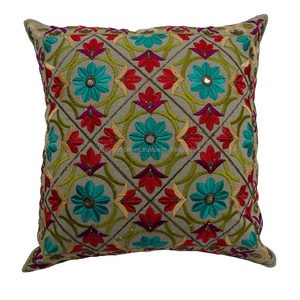 Malani Impex Inc 2024 Nouvelle Collection Mignon 18X18 Pouces Housse de Coussin Décorative en Coton Brodé pour Usage Domestique - Product Image 1