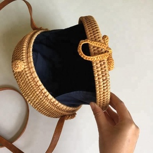 กระเป๋าทรงกลมหวาย Ata รุ่นขายดีประจำปี 2022 ผลิตด้วยมือในเวียดนาม - Product Image 4