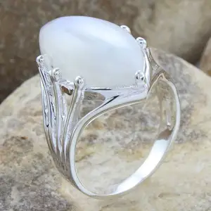 Beautiful rainbow moonstone gemstone prong setting 925 sterling silver jewelry ring with elegant look