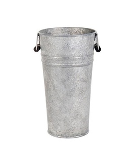 Florero de hierro alto galvanizado antiguo de estilo moderno para uso en el jardín - Product Image 1