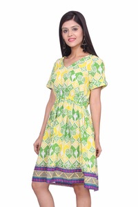 À la mode femmes nouvelle mode imprimé robe courte rétro col en v à manches courtes tendance femmes élégantes Mini robe - Product Image 4