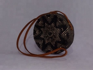 กระเป๋าหวายทรงกลมพร้อมซับในผ้าฝ้ายและพู่ตกแต่งสำหรับตกแต่งบ้านหรือกิจกรรมกลางแจ้ง - Product Image 2