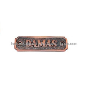 Plaques de porte en laiton poli sur le thème de l'amour - Product Image 1