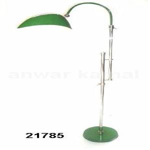 Lampadaire LED en laiton moderne de luxe personnalisé en gros avec finition argentée pour la décoration de bureau - Product Image 2