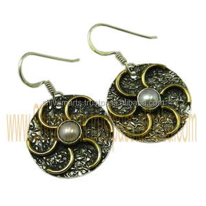 Boucles d'oreilles en laiton et en perles de style bohème à la mode Fournisseur et exportateur de bijoux en argent faits à la main indiens - Product Image 2