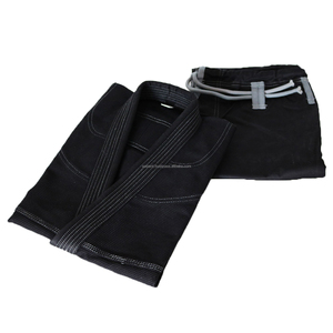 Kimono de Jiu Jitsu Brasileño Simple, Tejido Perl, 450g, 100% Algodón, Cómodo, Unisex, Negro, Hecho en Pakistán - Product Image 1