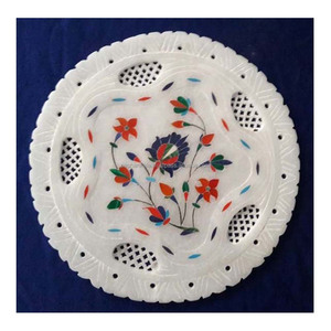 Incrustation décorative de forme arrondie en marbre blanc avec plaque à découper pour la maison et l'hôtel Inde et conception unique de renommée mondiale - Product Image 1