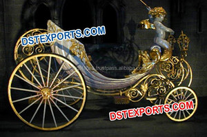 Entrée de mariage nuptiale Élégant entraîneur en bois de cendrillon floral avec un design durable pour le chariot de mariée romantique - Product Image 3