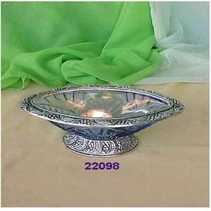 Wholesale <b>Tealight</b> <b>Candle</b> Holder Embossed Silver Empty <b>Tealight</b> <b>Candle</b> Holder for Party & Decoration - Product Image 1