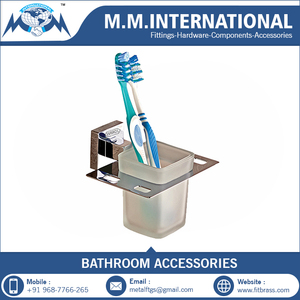 Juego de baño decorativo de dos piezas montado en la pared de Metal con soporte para vaso y cepillo de dientes ecológico y fácil de limpiar - Product Image 3