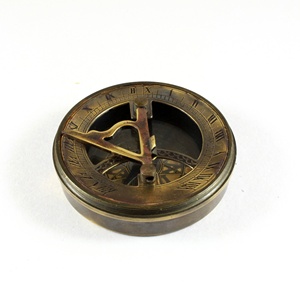 เคสหนังทำด้วยมือทำจากทองเหลืองขัดเงาเข็มทิศแบบพกพานาฬิกาแดดสำหรับของขวัญวันครบรอบวันเกิดแก้ว - Product Image 3