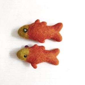 FCT-010 Artisans népalais faits à la main jouets à mâcher écologique double couleur poisson chat nouvelle zélande laine nouvelle génération pour animaux de compagnie - Product Image 6