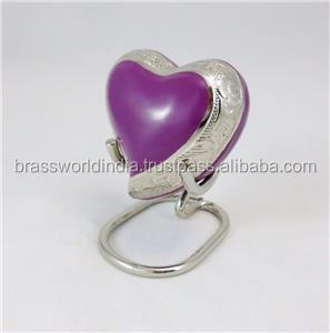 Ensemble d'urne de crémation souvenir de cœur par Brassworld fournitures commémoratives indiennes - Product Image 2
