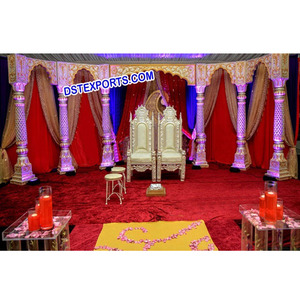 Scène ouverte pour mariage indien traditionnel, piliers en fibre dorée, scène avec chaises, dernier design, scène royale avec décoration Paisley - Product Image 1