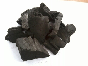 Charbon noir pour barbecue grill et chicha, pour Shisha hookah et gril, à bas prix, haute qualité du fabrication du Vietnam, 4 pièces - Product Image 3