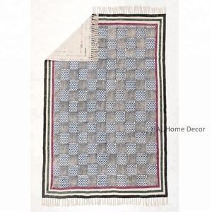 Wholesale Designer Block Printed Dhurrie Rugs, Rectangular Carpets Large Hand Woven Rug in Bulk Cheap Wholesale Prayer Rug - Product Image 4