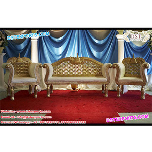 ชุดโซฟาไม้หลวงสำหรับงานแต่งงาน,ชุดโซฟาแบบแกะสลักจากนักออกแบบงานแต่งงานของชาวมุสลิม Walima Stage - Product Image 1