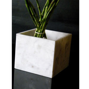 Maceta Cuadrada de Fibra de Vidrio Esmaltada Blanca para Hotel, Maceta de Flores de Estilo Clásico al por Mayor - Product Image 1